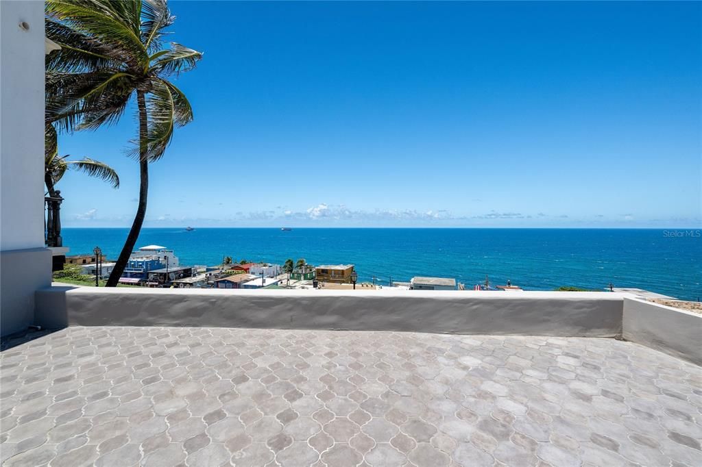 В аренду: $19,000 (4 спален, 3 ванн, 4975 Квадратных фут)