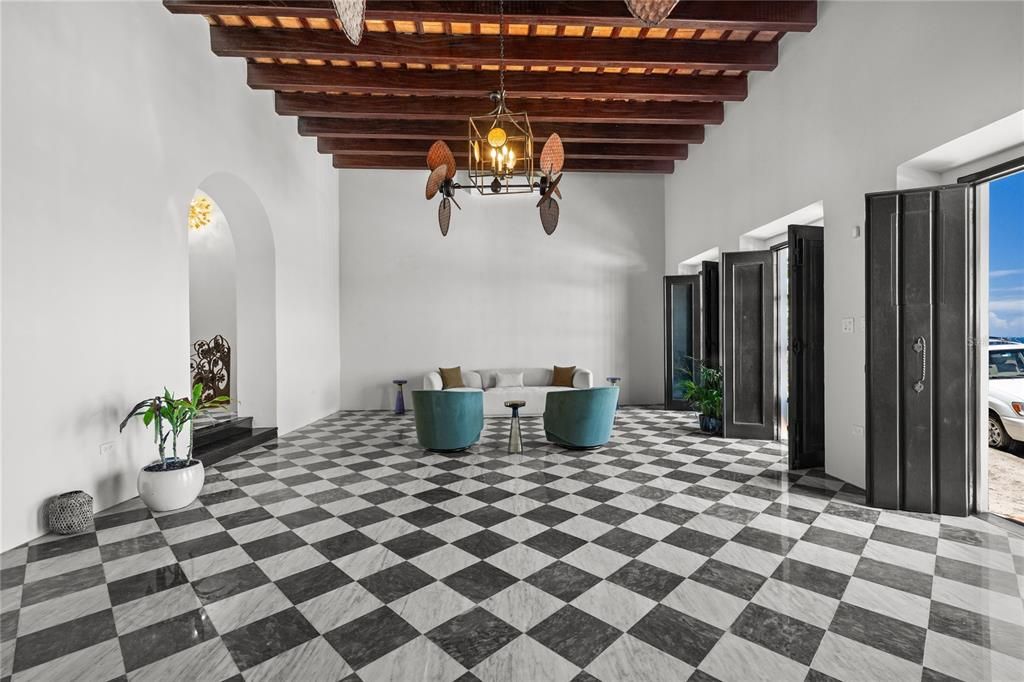 В аренду: $19,000 (4 спален, 3 ванн, 4975 Квадратных фут)