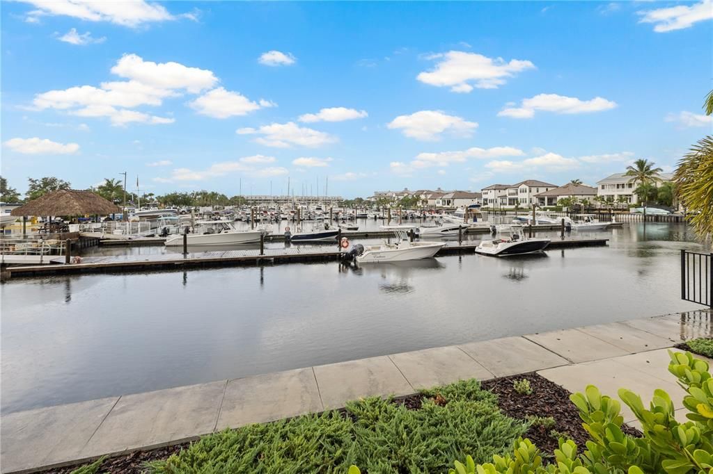 For Rent: $4,400 (3 beds, 2 baths, 1986 Square Feet)