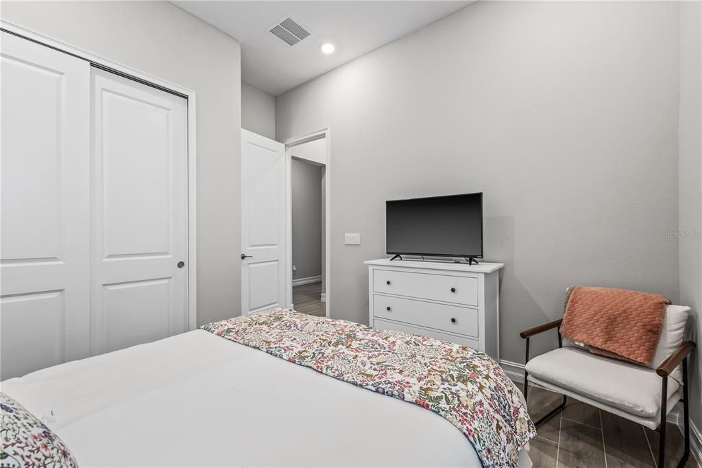 For Rent: $4,400 (3 beds, 2 baths, 1986 Square Feet)