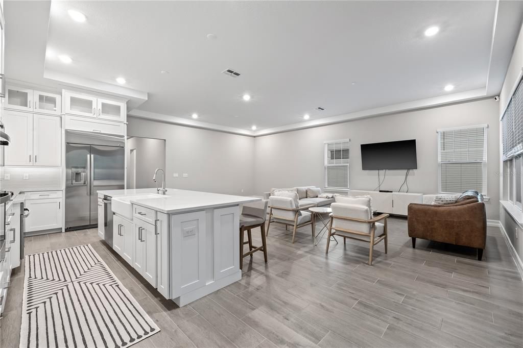 For Rent: $4,400 (3 beds, 2 baths, 1986 Square Feet)