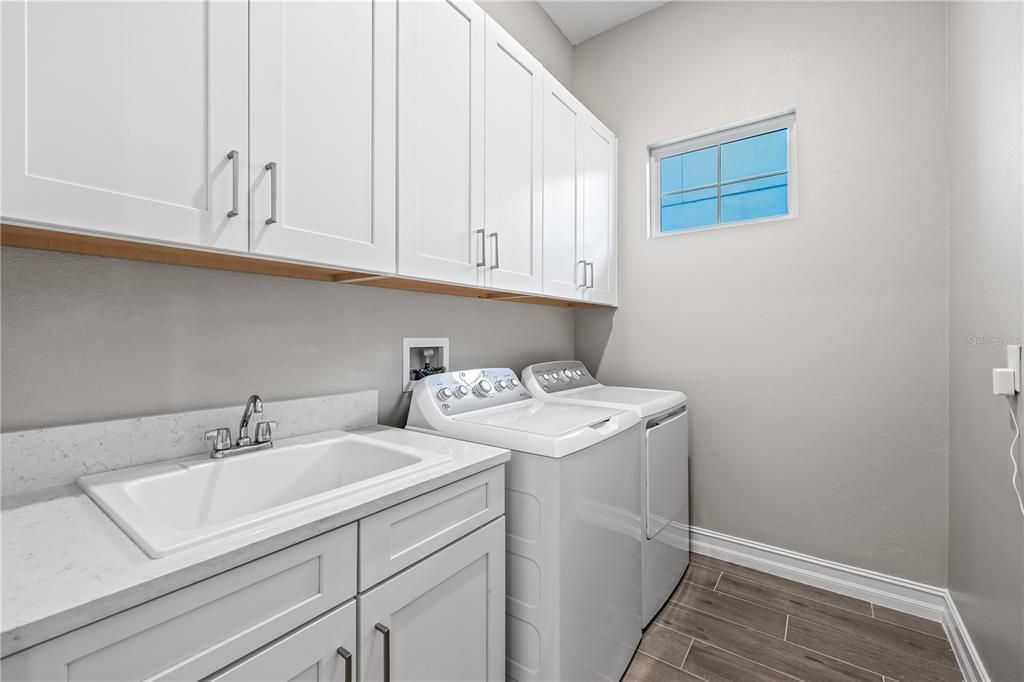 For Rent: $4,400 (3 beds, 2 baths, 1986 Square Feet)