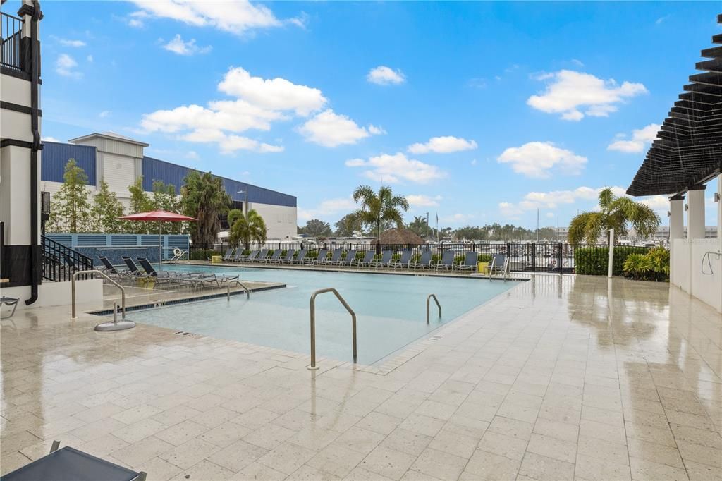 For Rent: $4,400 (3 beds, 2 baths, 1986 Square Feet)