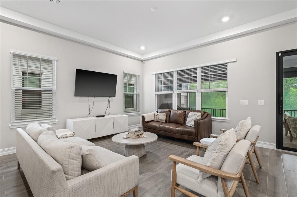 For Rent: $4,400 (3 beds, 2 baths, 1986 Square Feet)