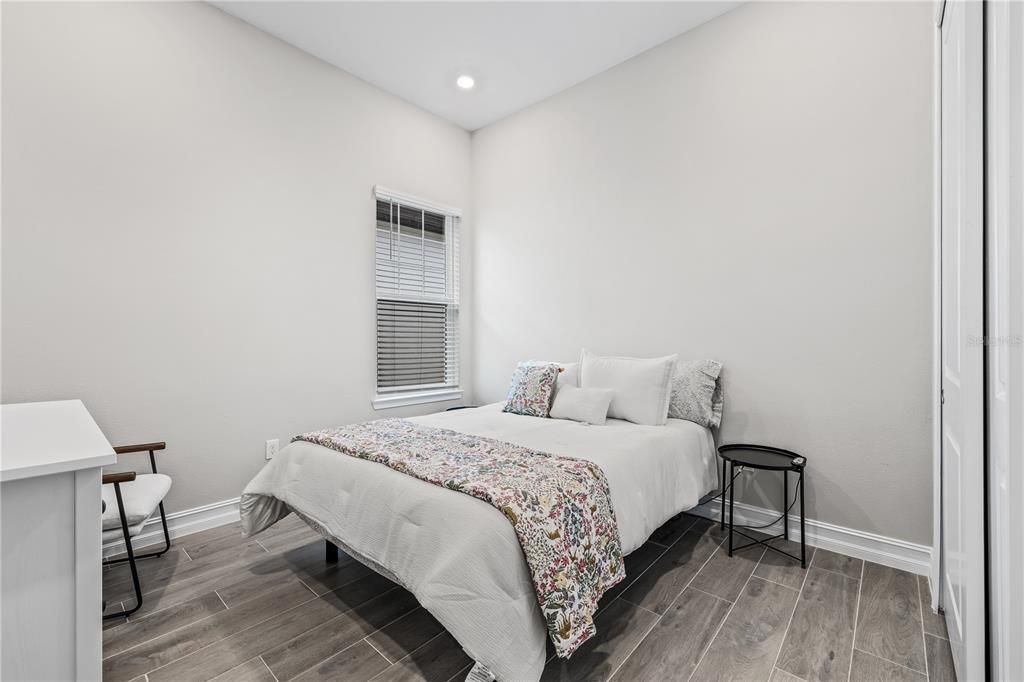 For Rent: $4,400 (3 beds, 2 baths, 1986 Square Feet)