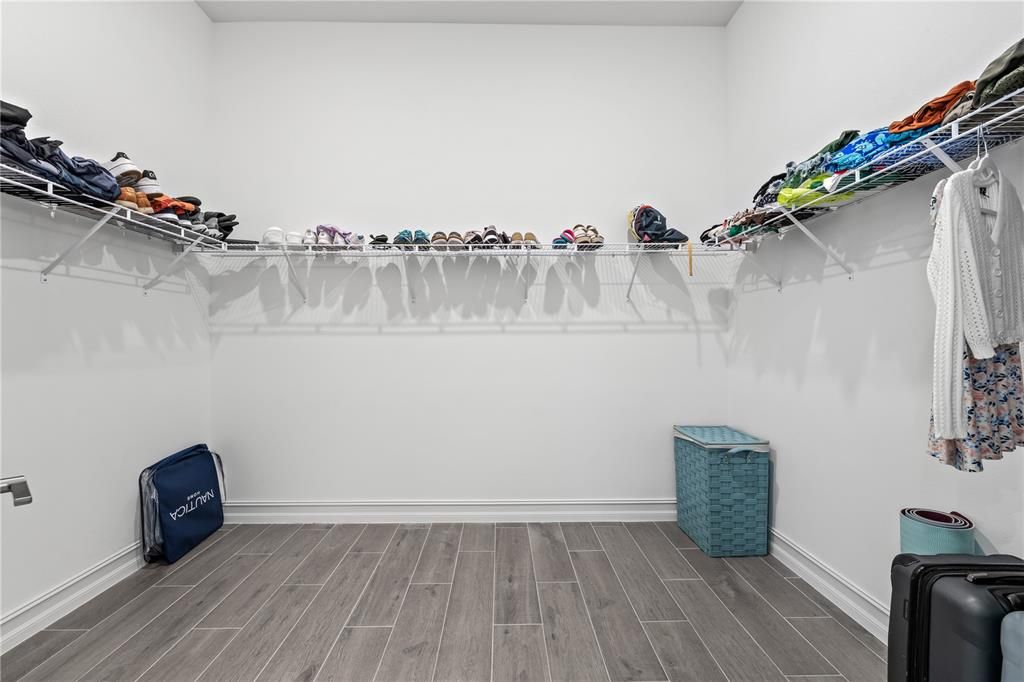 For Rent: $4,400 (3 beds, 2 baths, 1986 Square Feet)