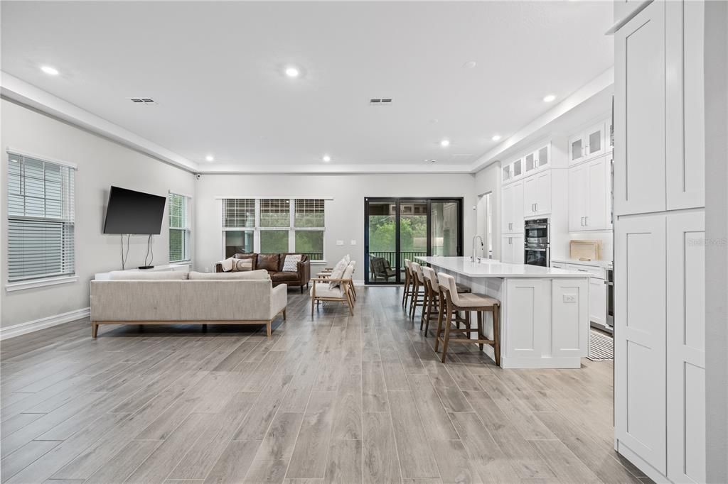 For Rent: $4,400 (3 beds, 2 baths, 1986 Square Feet)