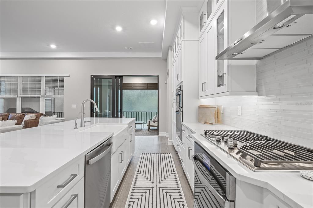 For Rent: $4,400 (3 beds, 2 baths, 1986 Square Feet)