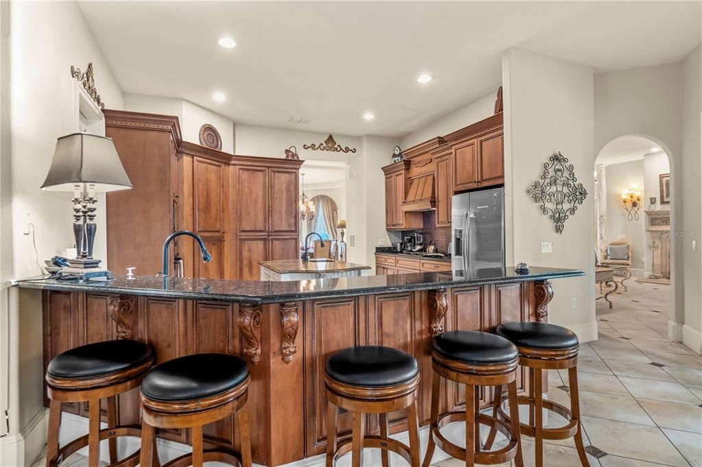 待售: $1,995,000 (8 贝兹, 8 浴室, 6140 平方英尺)