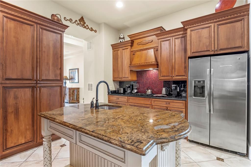 待售: $1,995,000 (8 贝兹, 8 浴室, 6140 平方英尺)