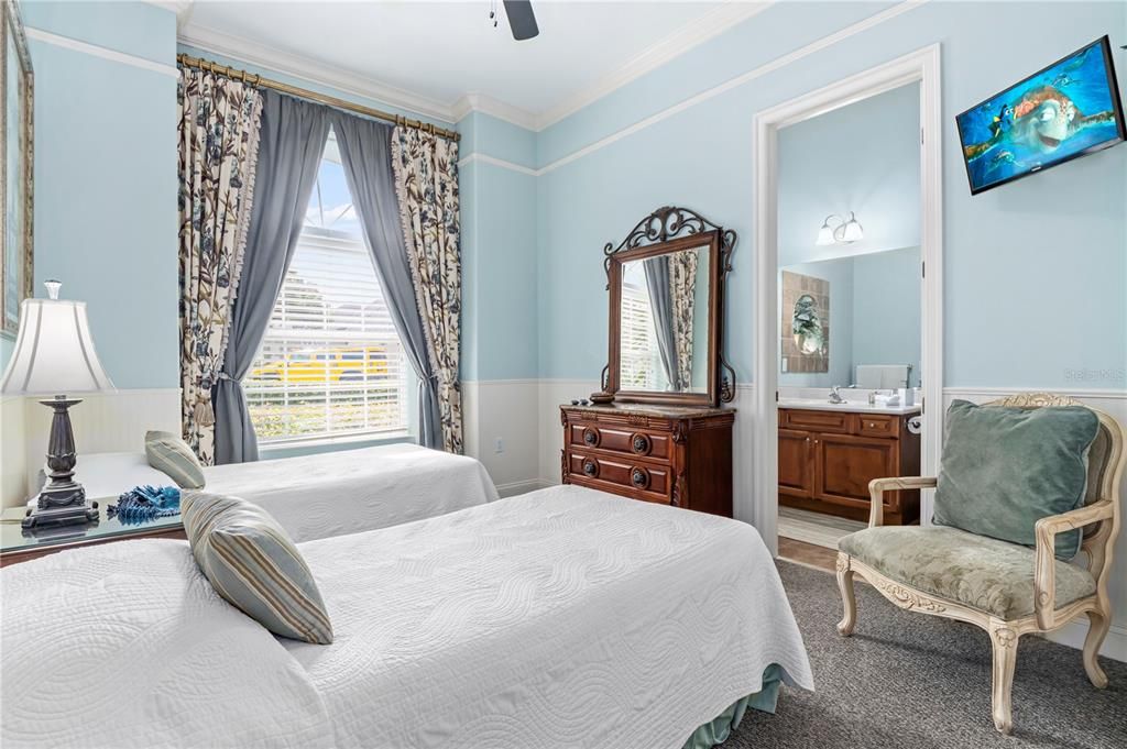 待售: $1,995,000 (8 贝兹, 8 浴室, 6140 平方英尺)