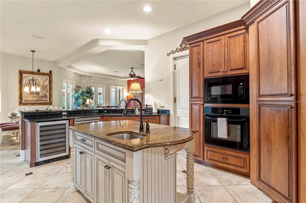 待售: $1,995,000 (8 贝兹, 8 浴室, 6140 平方英尺)