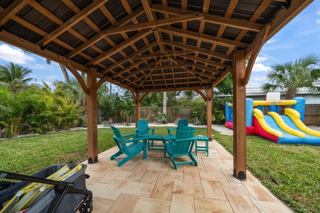 For Rent: $10,000 (3 beds, 2 baths, 1175 Square Feet)