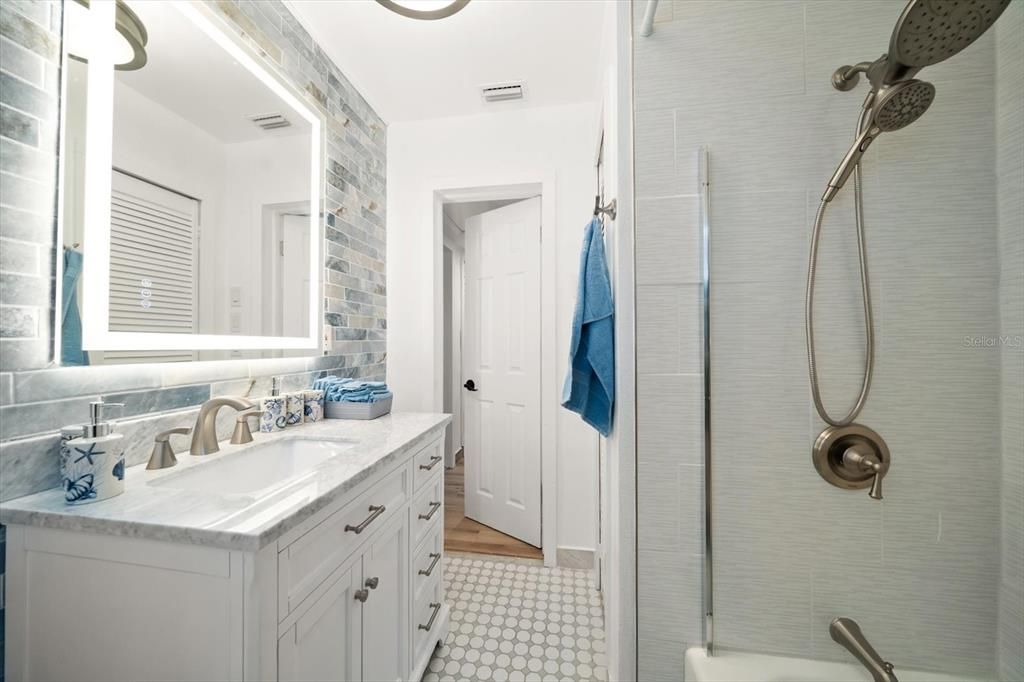 For Rent: $10,000 (3 beds, 2 baths, 1175 Square Feet)