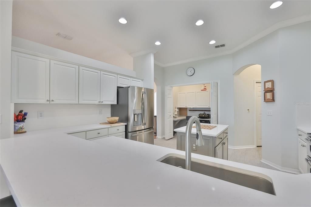 En Venta: $479,000 (2 camas, 2 baños, 2128 Pies cuadrados)