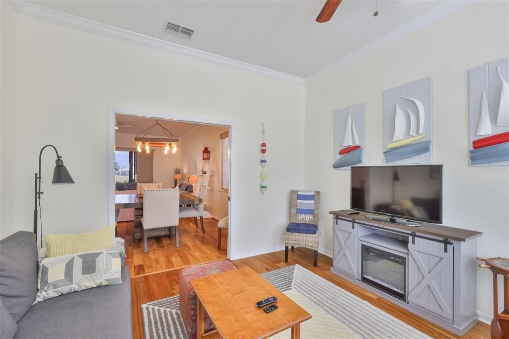 En Venta: $479,000 (2 camas, 2 baños, 2128 Pies cuadrados)