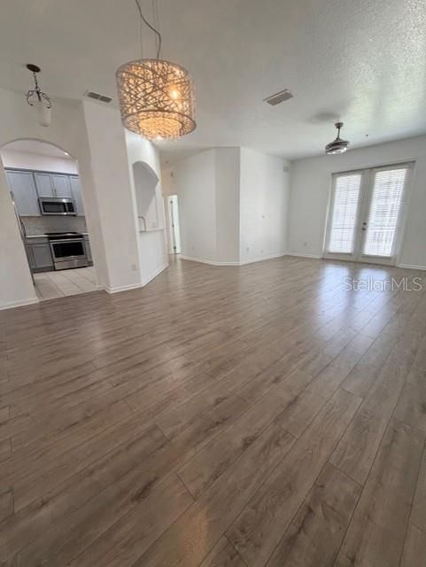 出租: $1,800 (3 贝兹, 2 浴室, 1433 平方英尺)