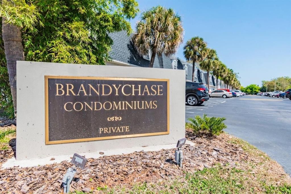 For Sale: $189,000 (2 beds, 1 baths, 1000 Square Feet)