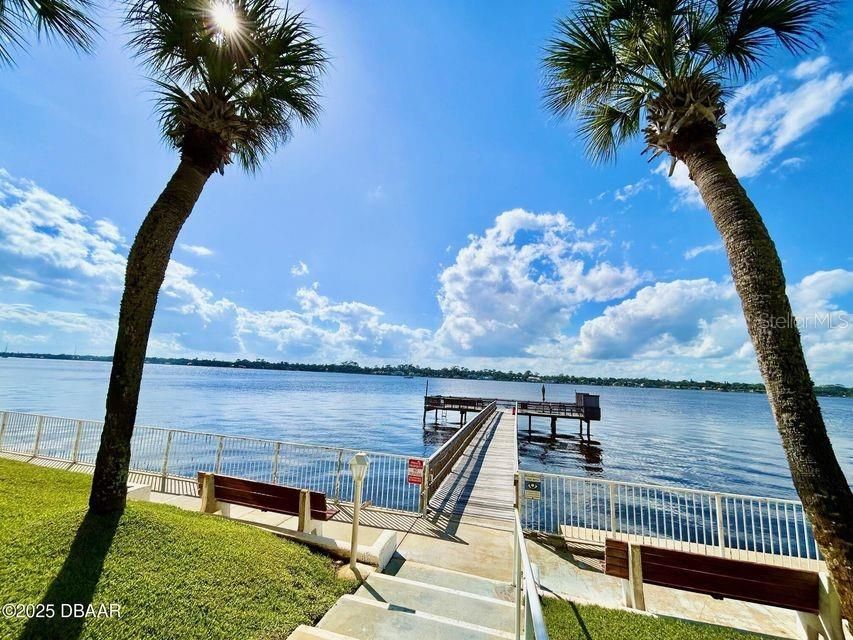 合同活跃: $167,900 (2 贝兹, 1 浴室, 860 平方英尺)