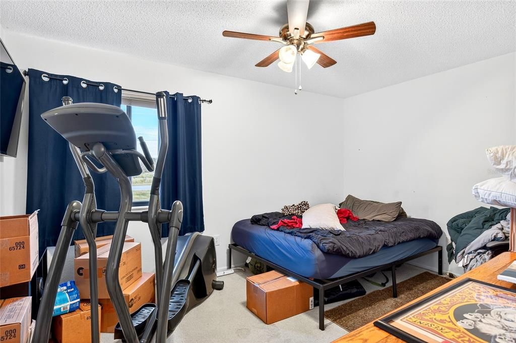 En Venta: $285,000 (3 camas, 2 baños, 1628 Pies cuadrados)