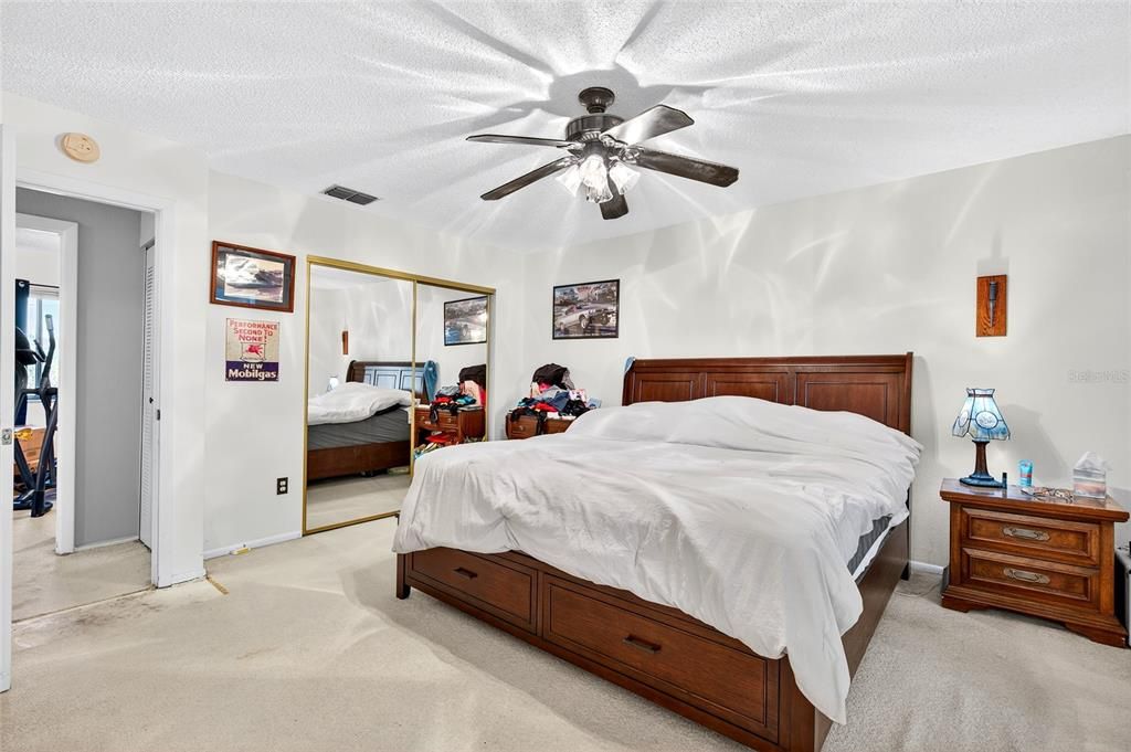 En Venta: $285,000 (3 camas, 2 baños, 1628 Pies cuadrados)