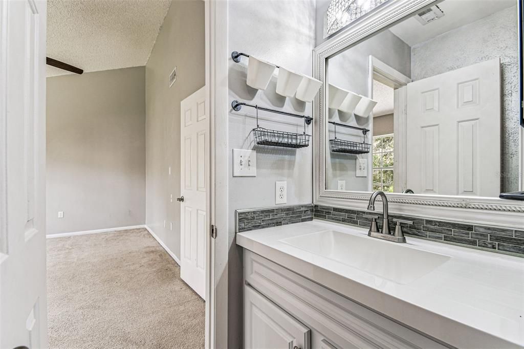 待售: $249,000 (2 贝兹, 2 浴室, 1269 平方英尺)