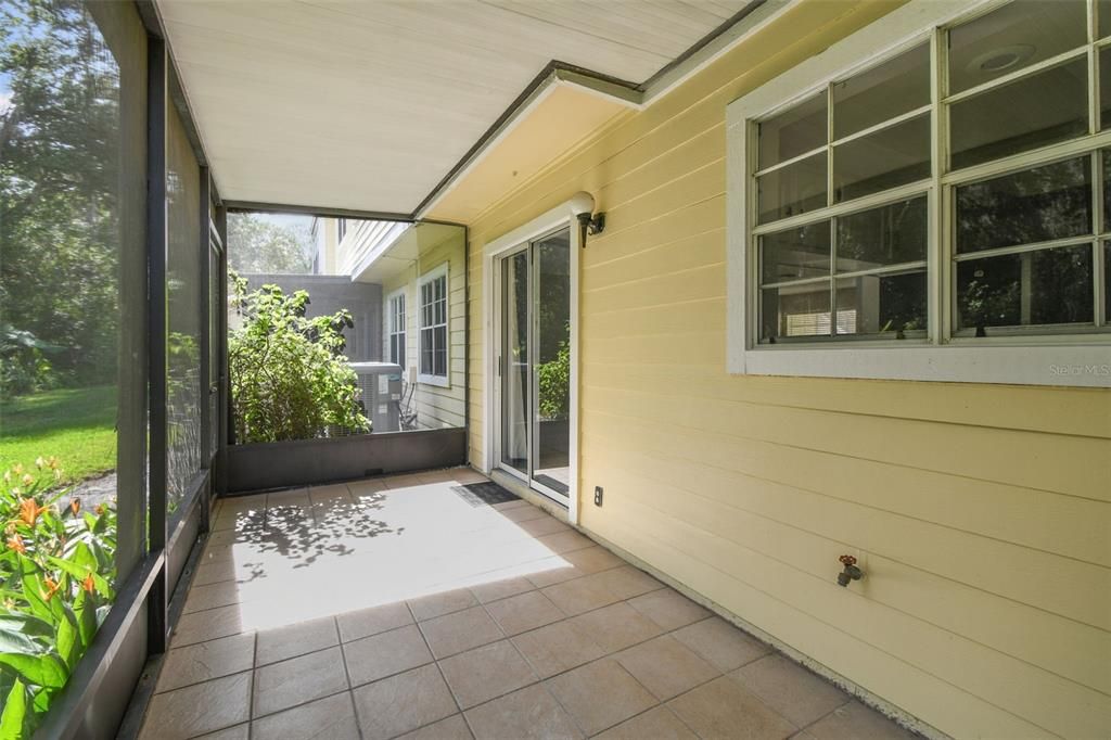 待售: $249,000 (2 贝兹, 2 浴室, 1269 平方英尺)