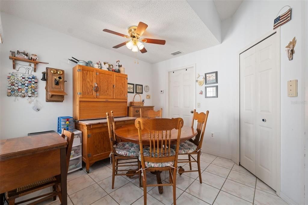For Sale: $350,000 (2 beds, 2 baths, 1446 Square Feet)