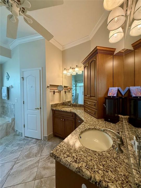 For Rent: $3,495 (3 beds, 2 baths, 2094 Square Feet)