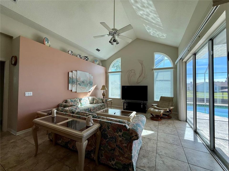 For Rent: $3,495 (3 beds, 2 baths, 2094 Square Feet)