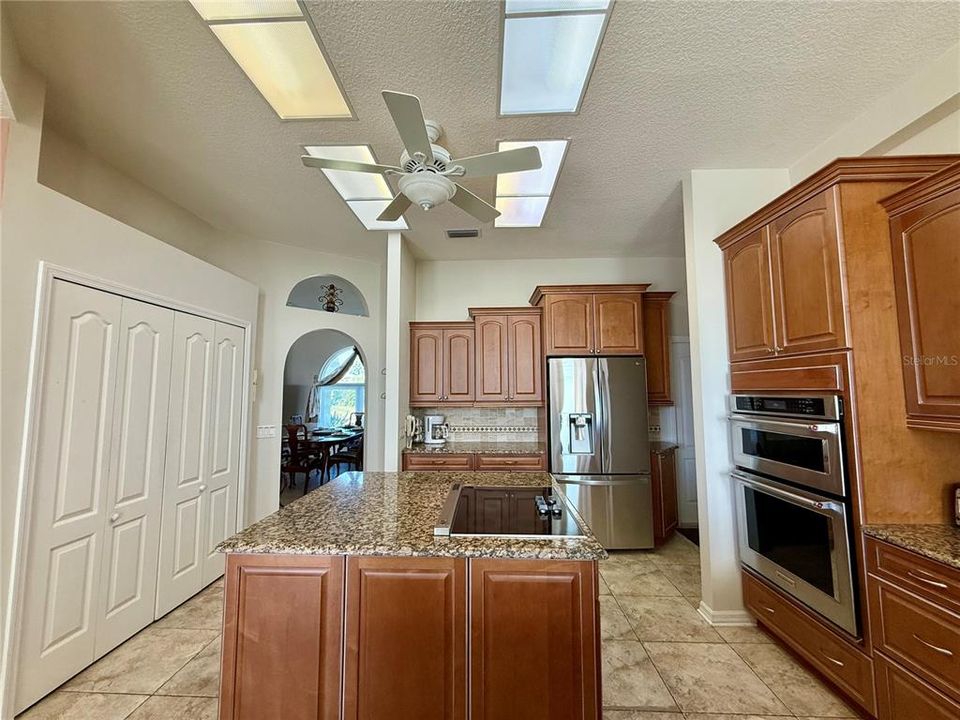 For Rent: $3,495 (3 beds, 2 baths, 2094 Square Feet)