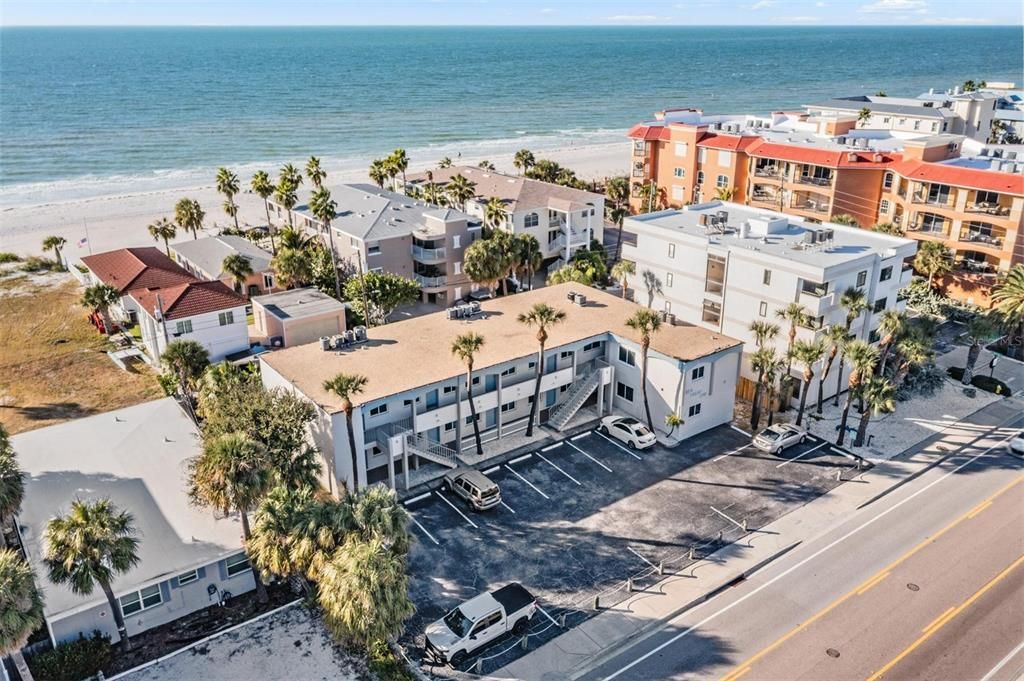 For Sale: $385,000 (1 beds, 1 baths, 535 Square Feet)