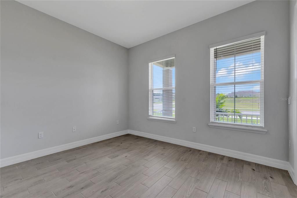 For Sale: $893,231 (5 beds, 3 baths, 2929 Square Feet)