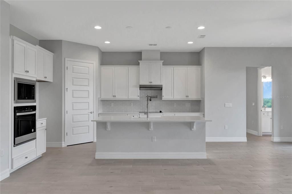 For Sale: $893,231 (5 beds, 3 baths, 2929 Square Feet)