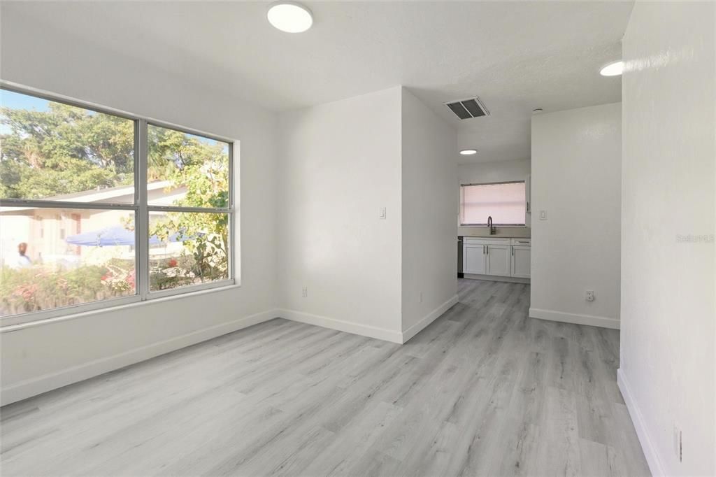 For Sale: $289,990 (3 beds, 2 baths, 1200 Square Feet)