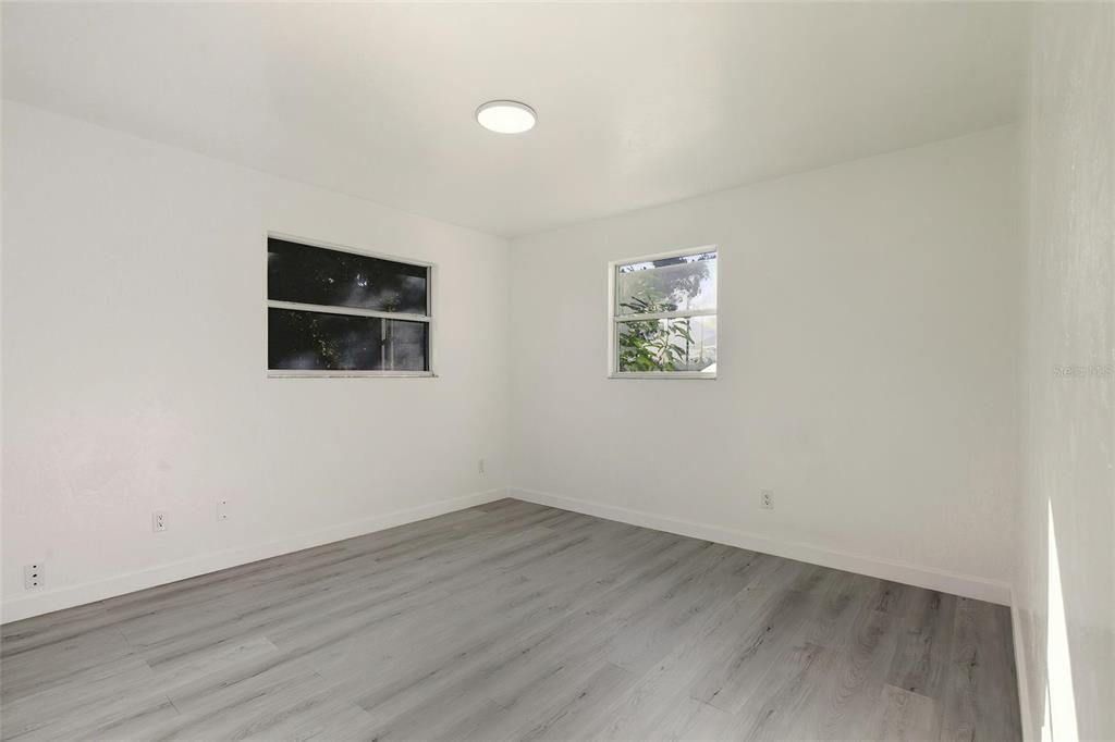 For Sale: $289,990 (3 beds, 2 baths, 1200 Square Feet)