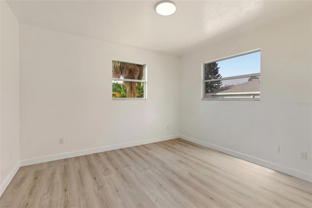 For Sale: $289,990 (3 beds, 2 baths, 1200 Square Feet)