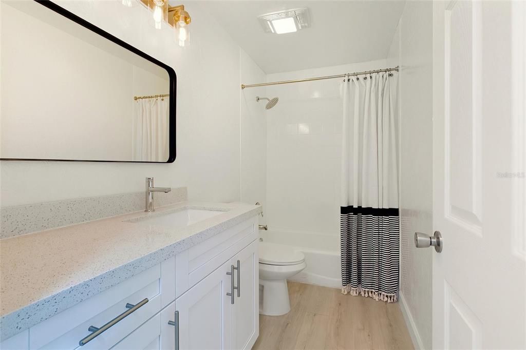 For Sale: $289,990 (3 beds, 2 baths, 1200 Square Feet)