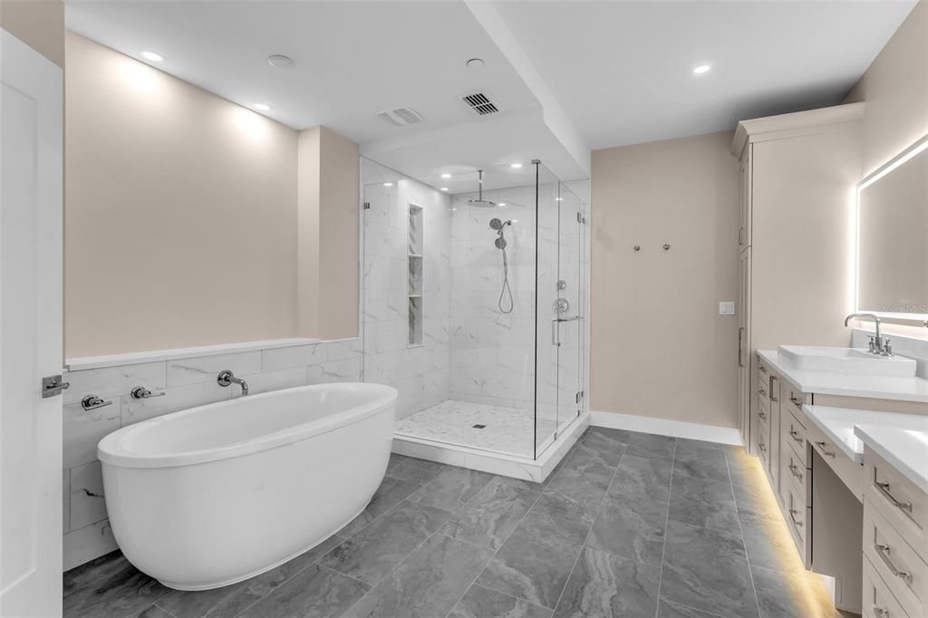 En Renta: $12,000 (4 camas, 3 baños, 3126 Pies cuadrados)