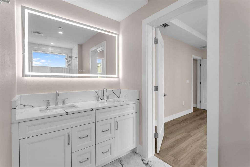 En Renta: $12,000 (4 camas, 3 baños, 3126 Pies cuadrados)