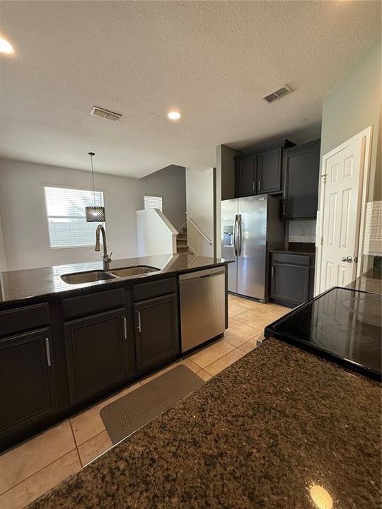 For Rent: $2,600 (4 beds, 2 baths, 2140 Square Feet)