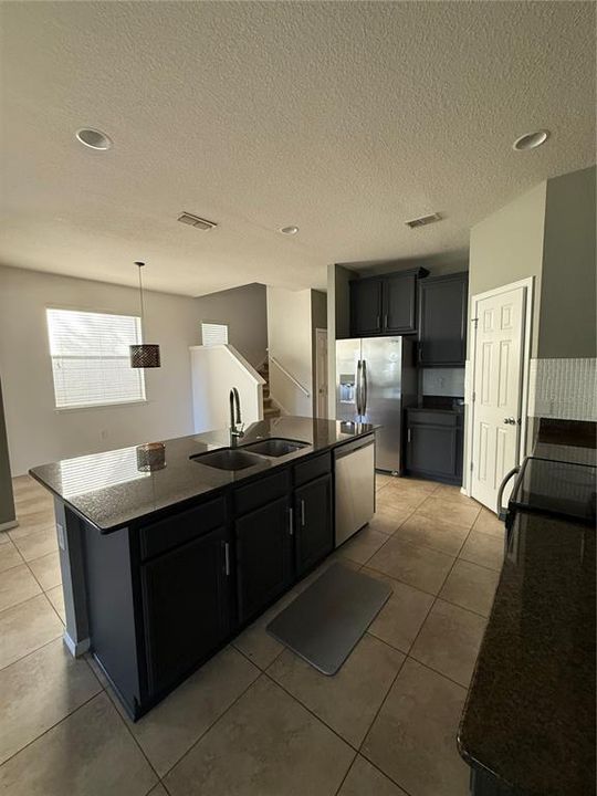 For Rent: $2,600 (4 beds, 2 baths, 2140 Square Feet)