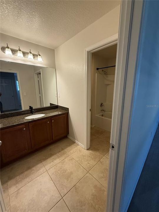 For Rent: $2,600 (4 beds, 2 baths, 2140 Square Feet)