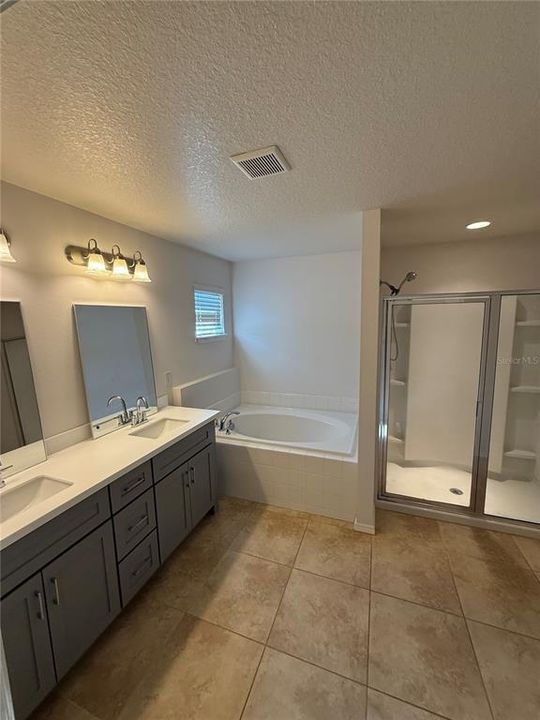 For Rent: $2,600 (4 beds, 2 baths, 2140 Square Feet)