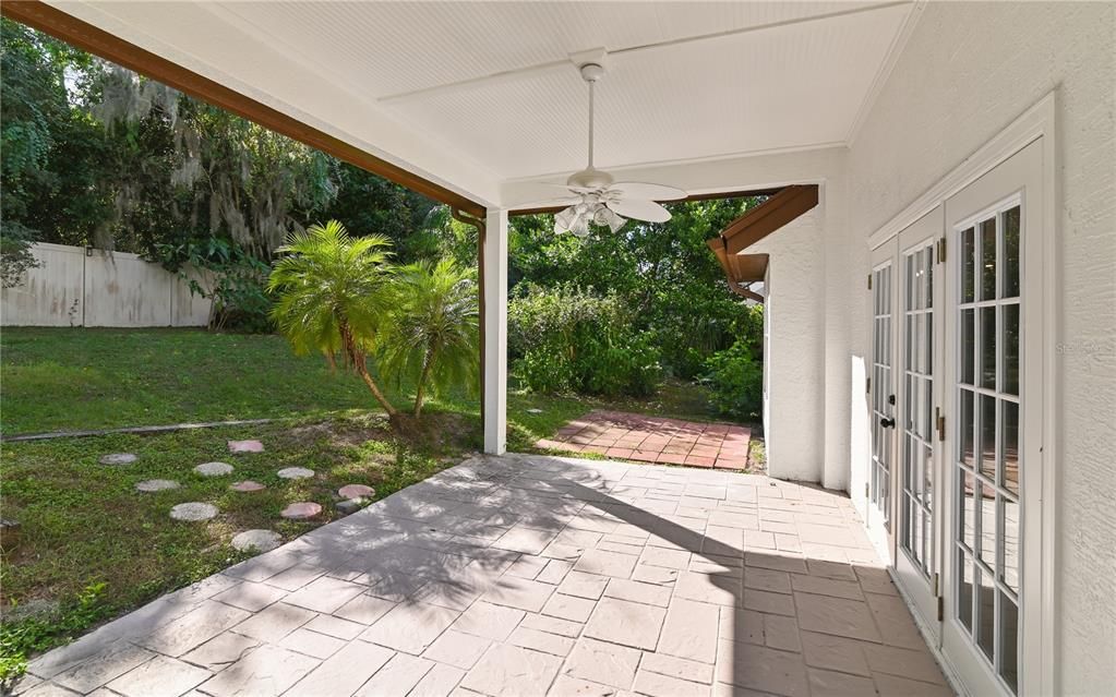 Active With Contract: $500,000 (4 beds, 2 baths, 2916 Square Feet)