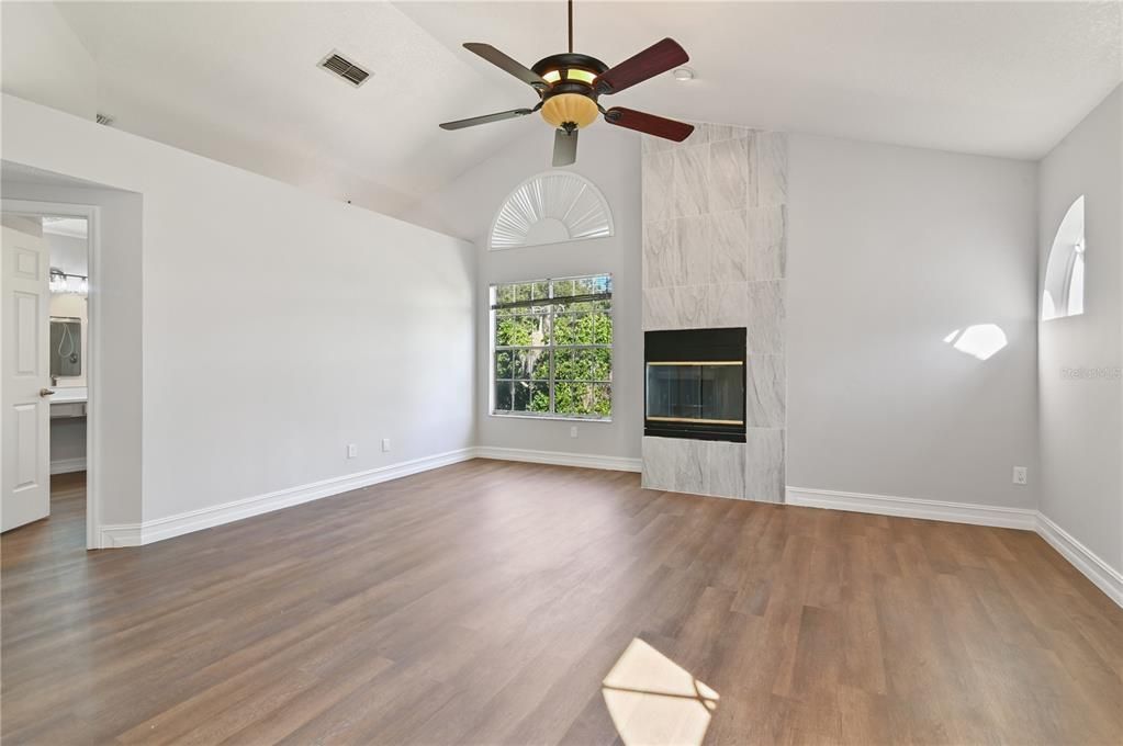 Active With Contract: $500,000 (4 beds, 2 baths, 2916 Square Feet)