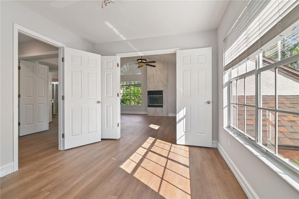 Active With Contract: $500,000 (4 beds, 2 baths, 2916 Square Feet)