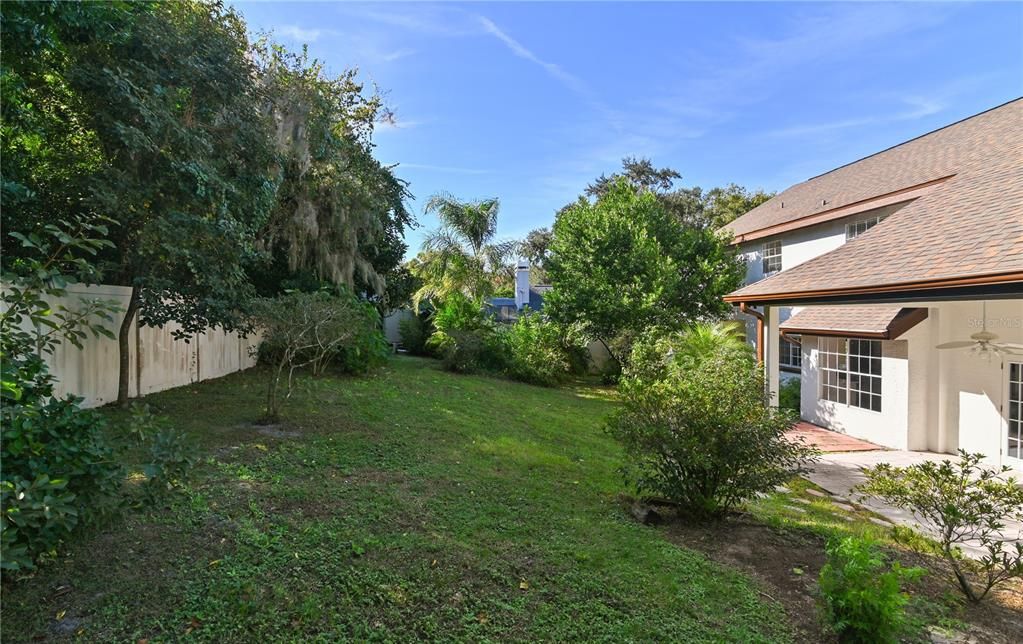 Active With Contract: $500,000 (4 beds, 2 baths, 2916 Square Feet)