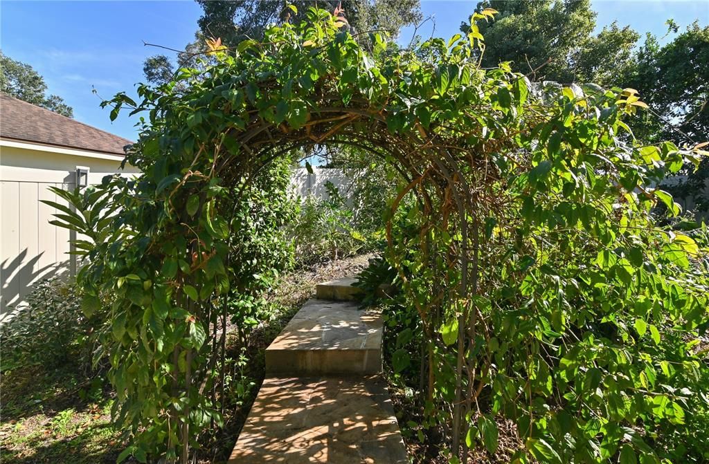 Active With Contract: $500,000 (4 beds, 2 baths, 2916 Square Feet)