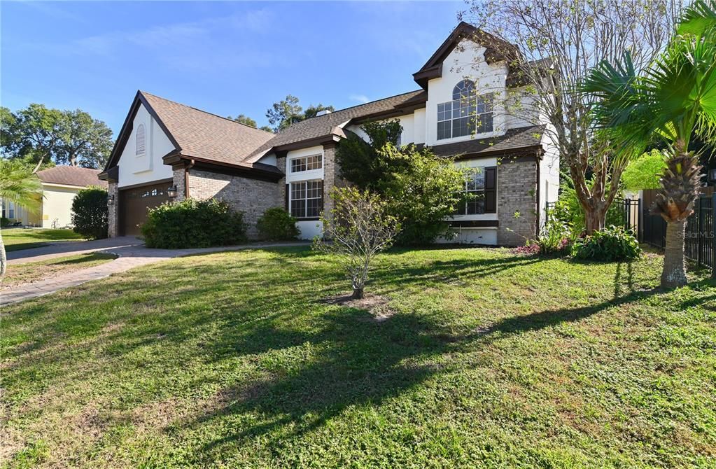 Active With Contract: $500,000 (4 beds, 2 baths, 2916 Square Feet)